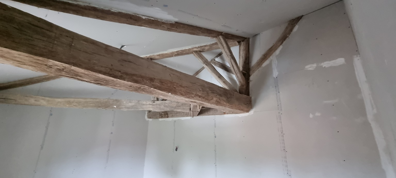 Structure bois et plafond en plaques de plâtre